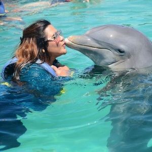 Meet your Posher, Sana